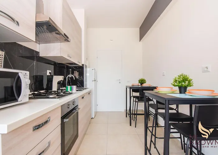 Mrbrown - Pincherle * Roma